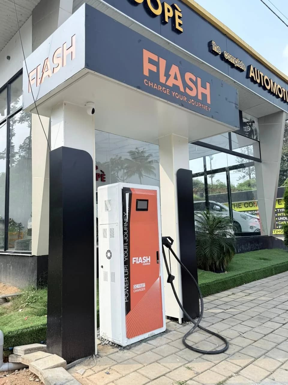 Flash Charge EVCS Gallery Flash Charge EVCS gallery image
